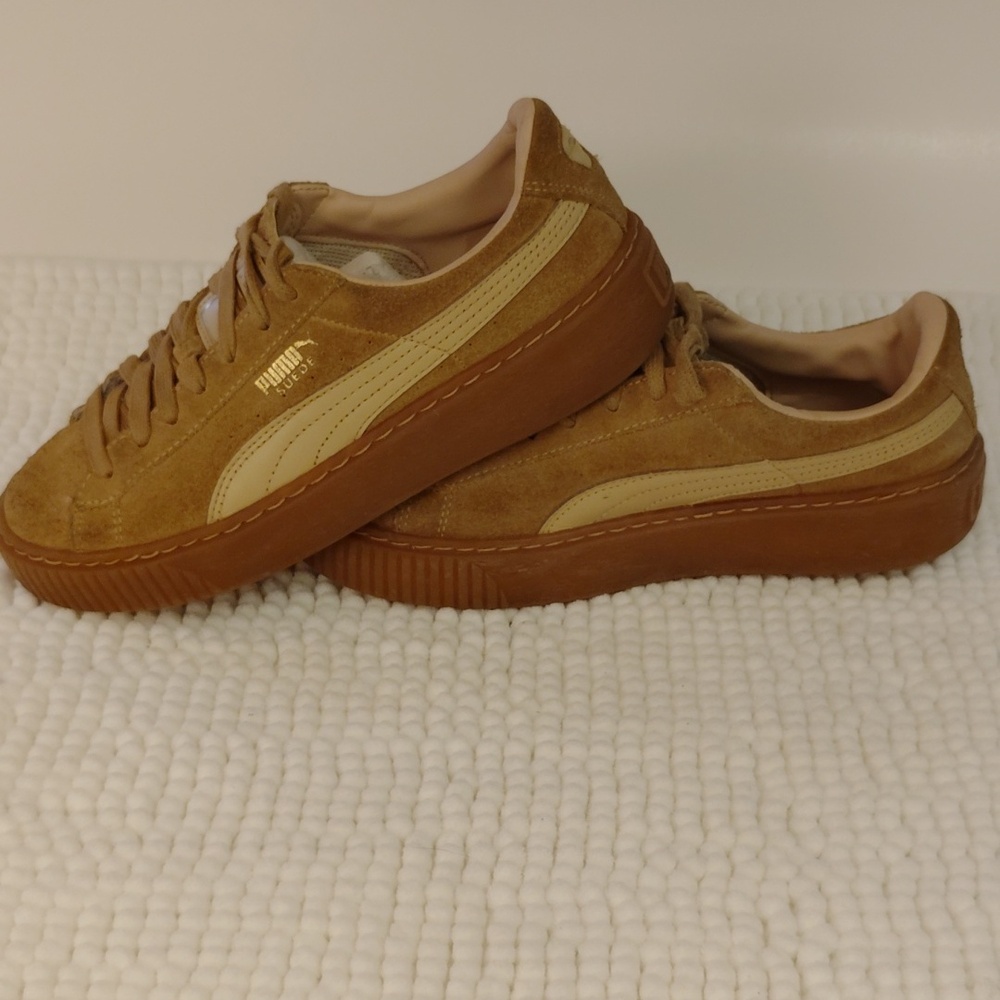 Puma Women's Tan Suede Sneakers - Picture 3 of 7
